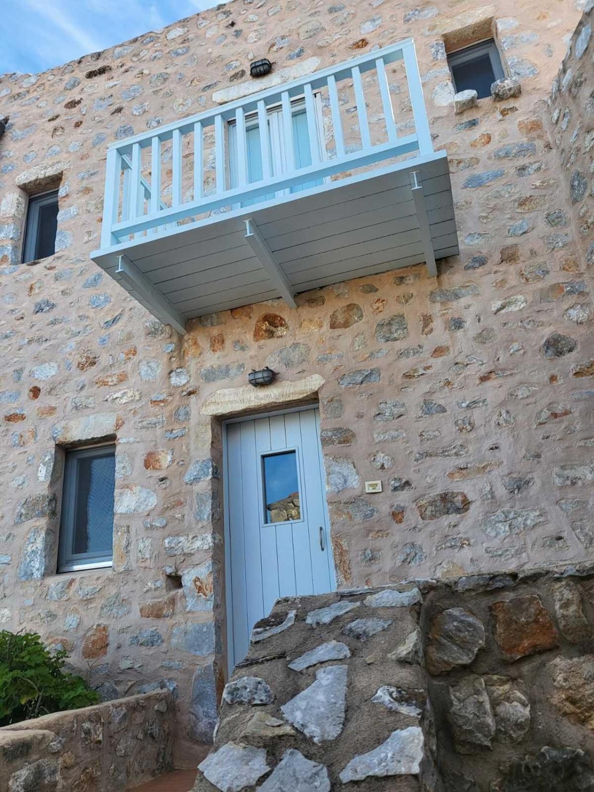 Balcony&tower Apartment