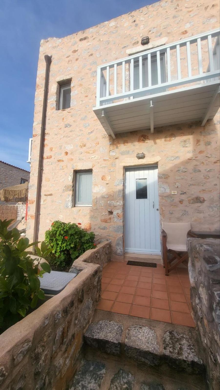 Balcony&tower Apartment Areopoli