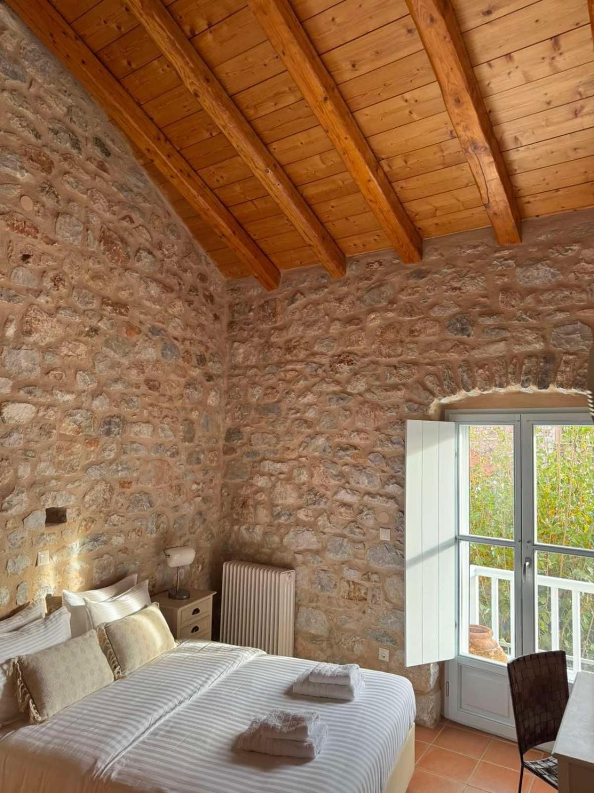 Balcony&tower Apartment Areopoli
