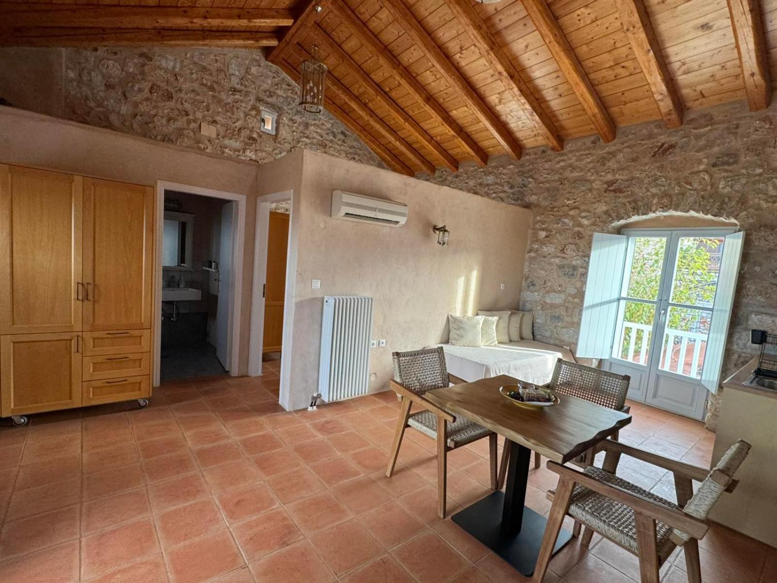 Balcony&tower Apartment